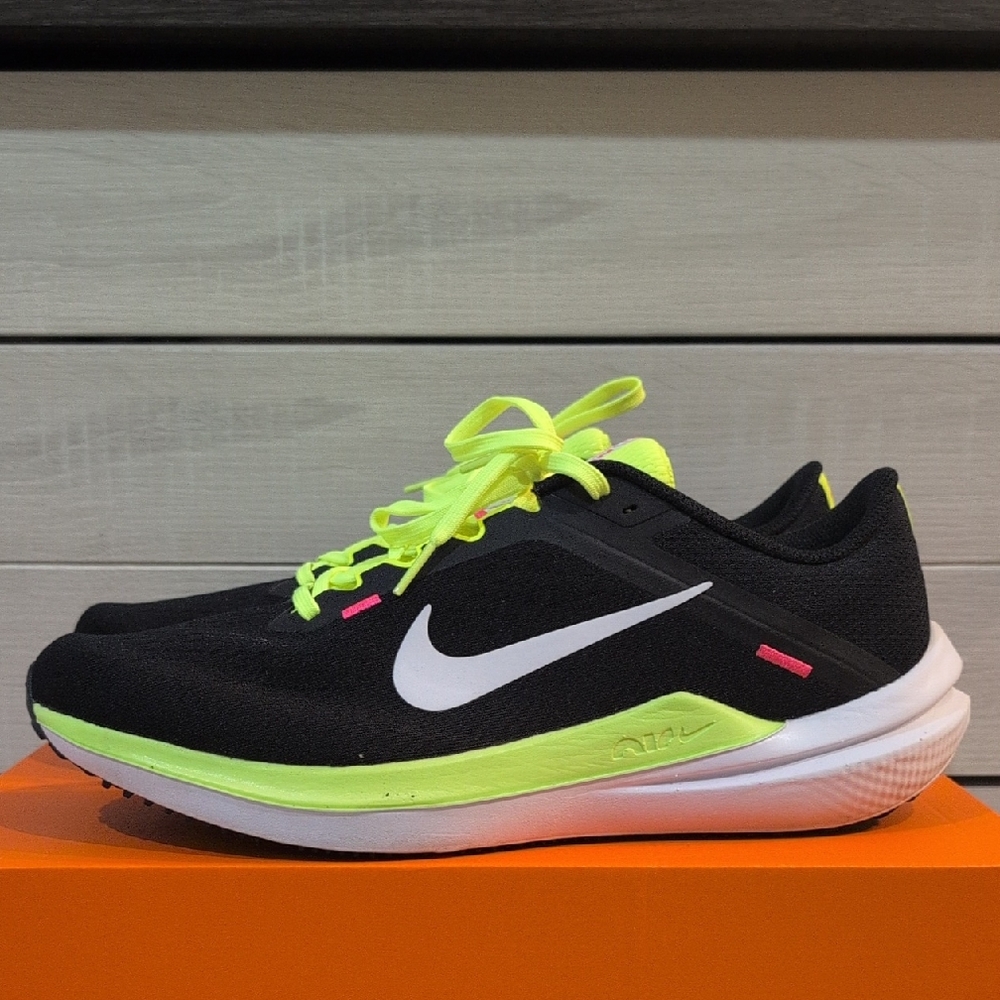 Nike Air Winflo Black and Neon Yellow Athletic Sneakers